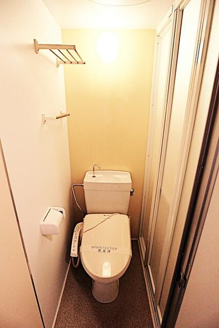 横浜市港南区笹下２丁目のアパートのトイレ