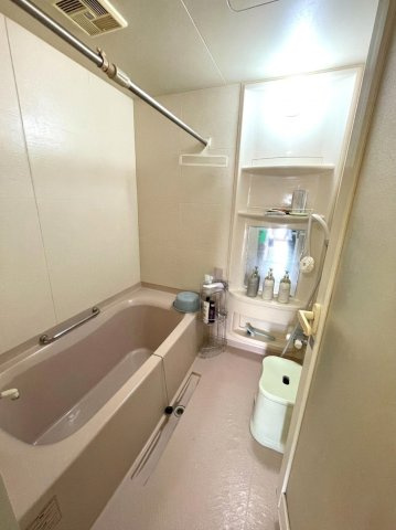東苗穂8条1丁目　一戸建ての浴室