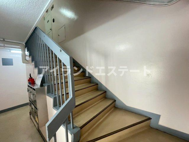 キャッスル自由が丘　ペット相談　事務所相談　3方角住戸のロビー