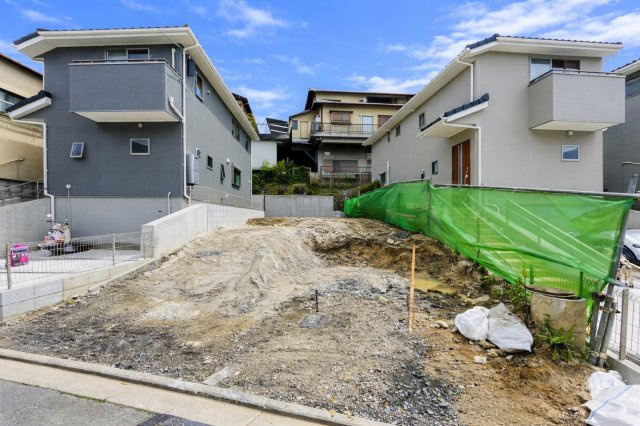 深草願成町の駐車場