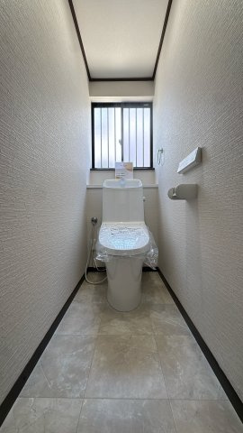 【トイレ】 | 東区舞松原６丁目 　中古一戸建☆仲介手数料無料☆