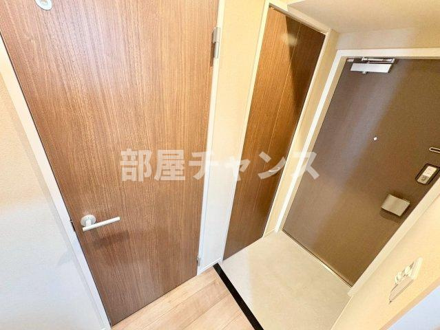 ザ・シンフォニア新栄の玄関