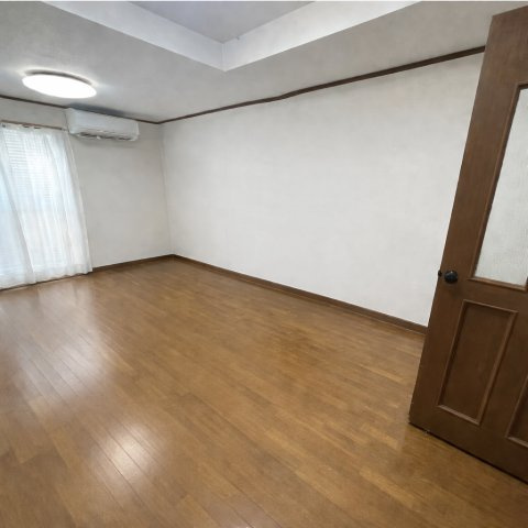 一乗寺梅ノ木町の洋室