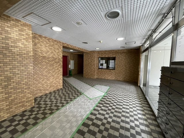 ロワールマンション高取　高取小学校区のロビー|ロワールマンション高取