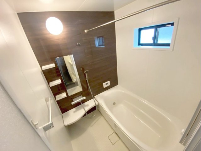 粕屋町長者原東７丁目 中古戸建の浴室|一日の疲れを癒す快適な浴室空間！