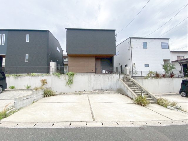 粕屋町長者原東７丁目 中古戸建の外観|良好な日当たりと静かな住環境が守られた低層住居専用地域です！
