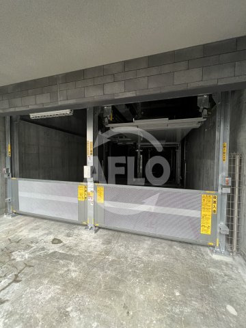 プレサンスレジェンド大阪新町タワー　堀江小学校区の駐車場|プレサンスレジェンド大阪新町タワー　駐車場