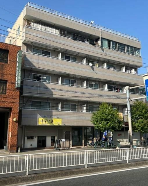 べラルーサ13番館の外観