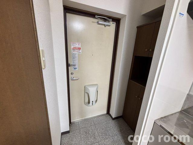 アルデーアピーノの玄関