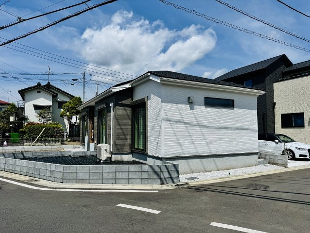 八王子市　川口町　平屋（新築一戸建て）２３ー３期の前面道路含む現地写真|～南4.5ｍ・東側4.5ｍ道路に面しています～