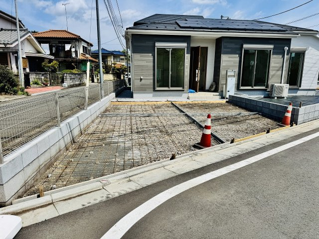 八王子市　川口町　平屋（新築一戸建て）２３ー３期の駐車場|～並列2台駐車可能カースペース～