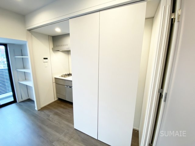 SYFORME OMIYAの設備|キッチンと居室を仕切ることができます！