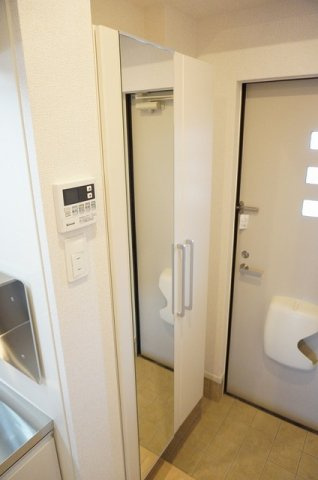 ソレイユ妙峠の玄関