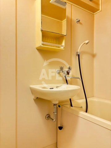 上垣第三ビルの洗面所|上垣第三ビル　洗面台