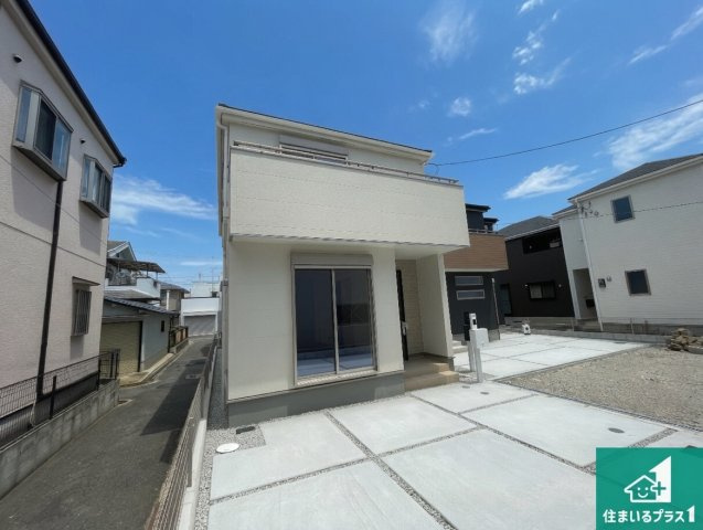 5(土)6(日)現地見学可能！◆東大阪市池島町　限定1邸の外観|安心の10年保証！外観を美しく保ち、雨水で汚れを落とします！気になることがありましたら、お気軽にお問い合わせください！