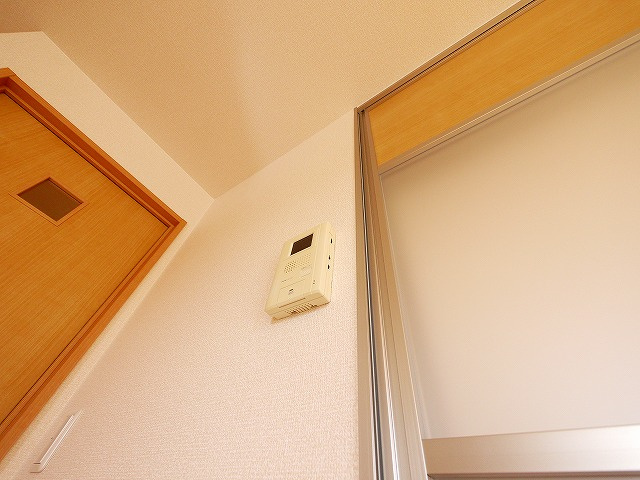 ハイツメビウス　Ａ棟のセキュリティ|モニター付きインターホン
