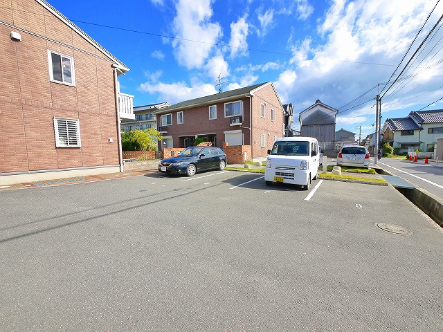 ハイツメビウス　Ａ棟の駐車場|駐車場です