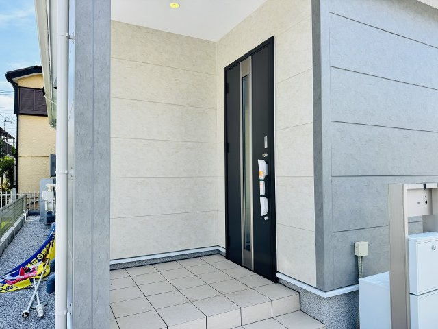 八王子市　川口町　平屋（新築一戸建て）２３ー３期の玄関|～玄関は安心のWロックキーを採用～