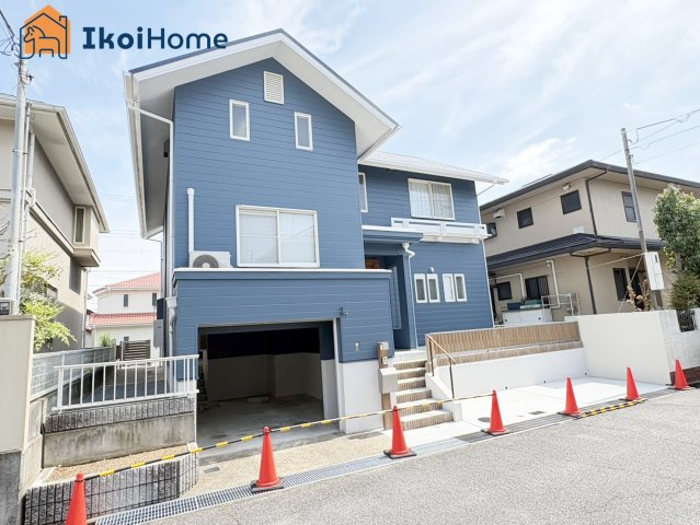 神戸市西区樫野台６丁目　中古戸建のエントランス|【ホームページに現地動画掲載中】●年中無休：当日予約可●インスペクション実施済！瑕疵保険加入で安心♪