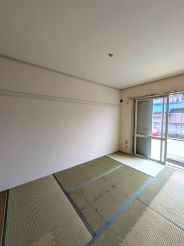 北葛飾郡杉戸町高野台南１丁目のアパートの和室