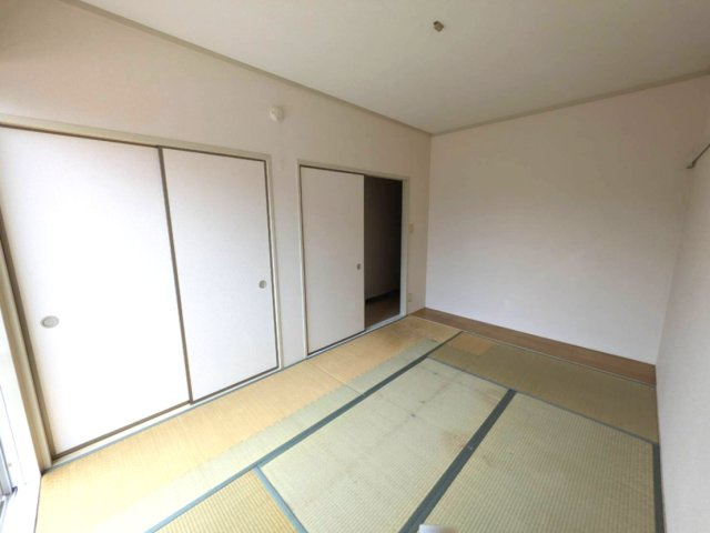 北葛飾郡杉戸町高野台南１丁目のアパートの和室