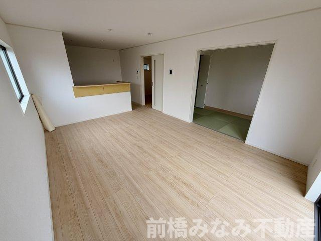 【新築】高崎市金古町第17　限定１棟　クレイドルガーデン　新築建売の居間・リビング|こちらのリビングで趣味の時間をお楽しみください