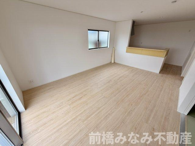 【新築】高崎市金古町第17　限定１棟　クレイドルガーデン　新築建売の居間・リビング|ゆったり過ごせる居間です