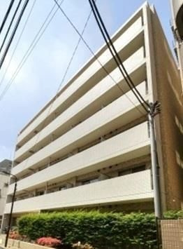 プレール・ドゥーク新宿の外観