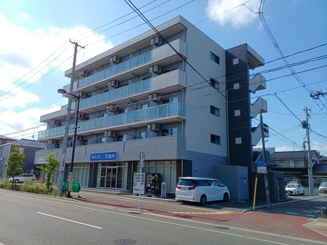 アスコット薬師堂駅前