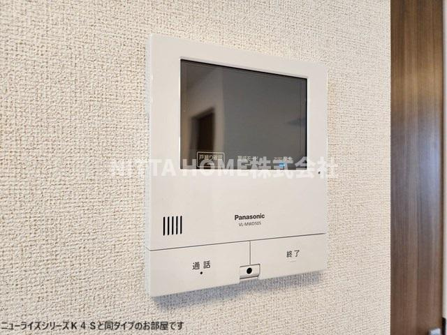 カーサ　ルミノーゾのセキュリティ|【イメージ写真】ＴＶインターホンを完備しています◎