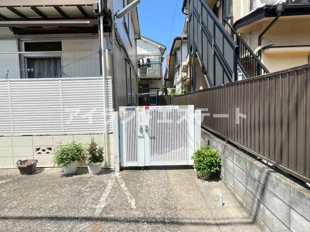 奥沢スカイハイツ　礼金0　駅近　最上階のエントランス