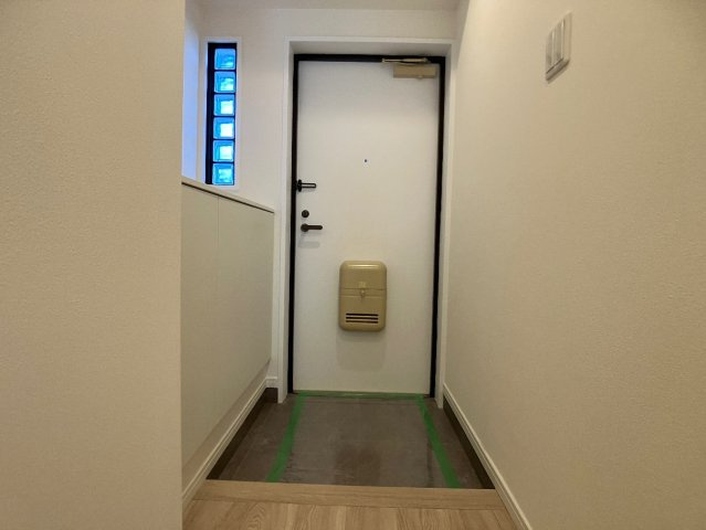 ライオンズマンション明石大久保の玄関|シューズボックスにはたくさんの靴が収納できるので玄関周りはいつもスッキリ！ご家族が増えても安心！