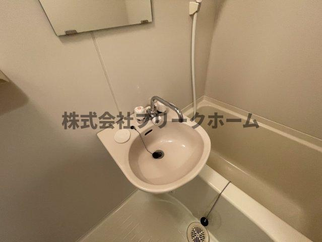 小金井市本町２丁目の賃貸マンションの洗面所