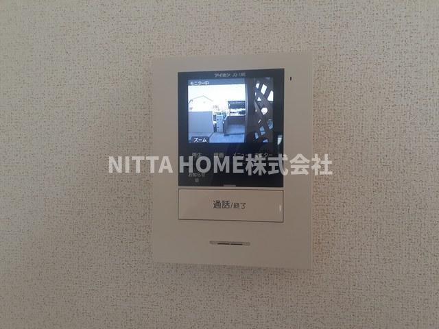 フェルネス　Ⅱのセキュリティ|顔を見て会話ができるＴＶインターホン有り＊