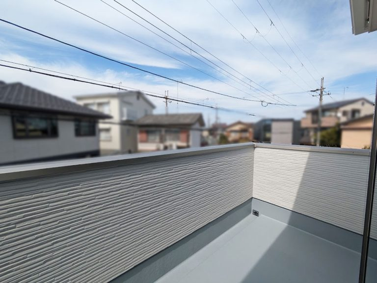 草津市東矢倉三丁目1期　新築戸建のバルコニー