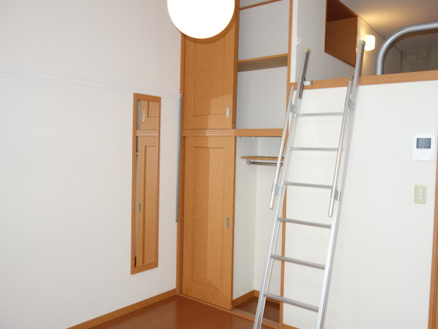 明石市天文町２丁目のアパートの収納