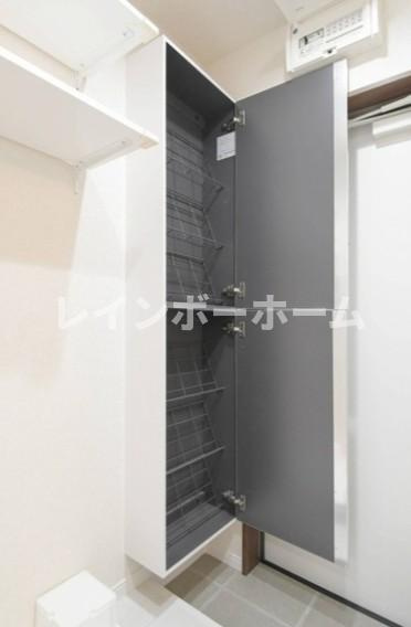 グランクオール千住東の玄関