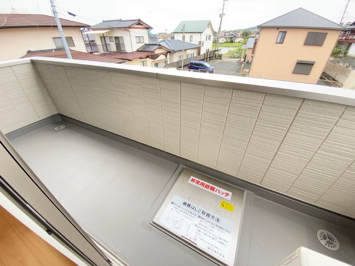 熊本市北区龍田弓削１丁目のアパートのバルコニー