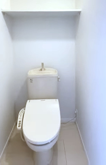 Rey【キャッシュバック対象物件】のトイレ|シンプルで使いやすいトイレです