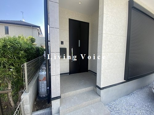 【エントランス】 | 【仲介手数料０円】秦野市萩が丘1期　新築一戸建て　全3棟 | 秦野市萩が丘1期　新築一戸建て　全3棟