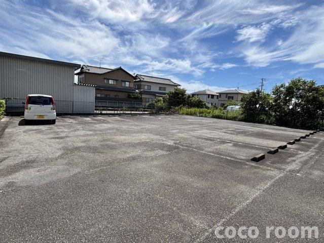 Ｓｕｒｐｌｕｓ　Ｔｈｒｅｅ憩の駐車場