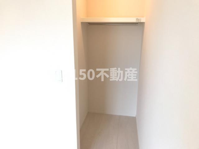 オーヴェスト　鶉の収納|ウォークインクローゼット