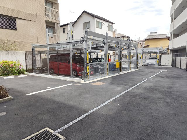 ル・アール新小岩の駐車場