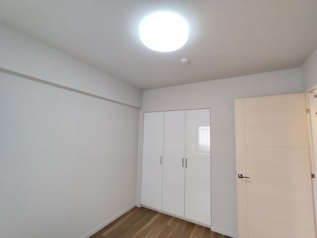 ル・アール新小岩の洋室