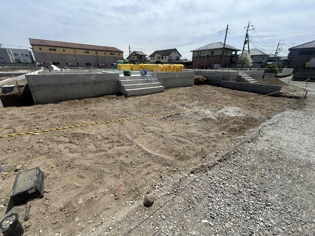 新築　前橋市青柳町第28　クレイドルガーデン　2号棟の駐車場|現地写真　駐車スペースは並列2台分可能です！

