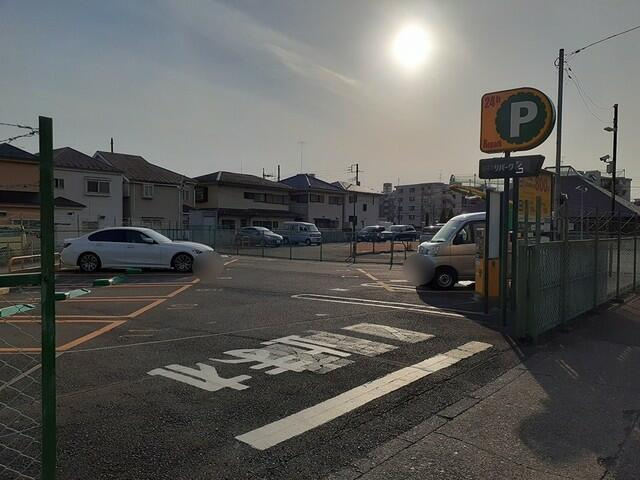 オリエント　ガーデンＣの駐車場