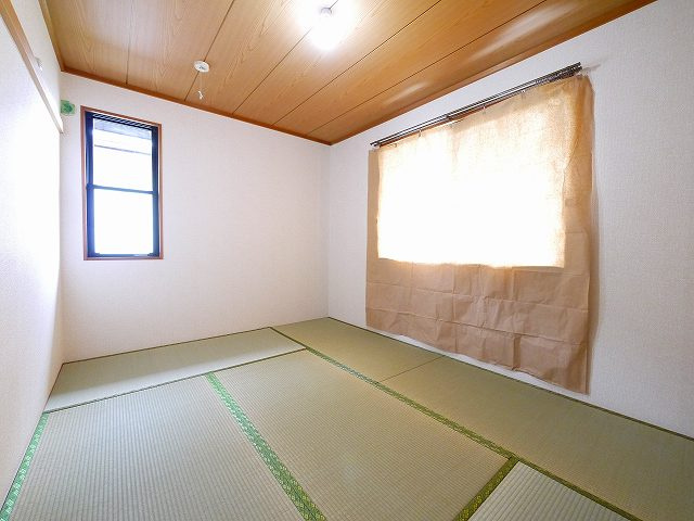 ガーデンヒルズ高の原　12棟の和室