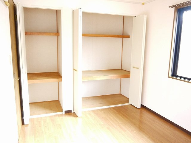 ガーデンヒルズ高の原　12棟の収納|収納があります