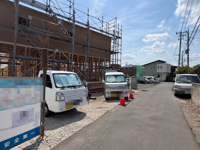 【前面道路含む現地写真】 | 熊谷市拾六間第6   LiveleGarden.s　新築戸建　全2棟　1号棟 | 5/12撮影