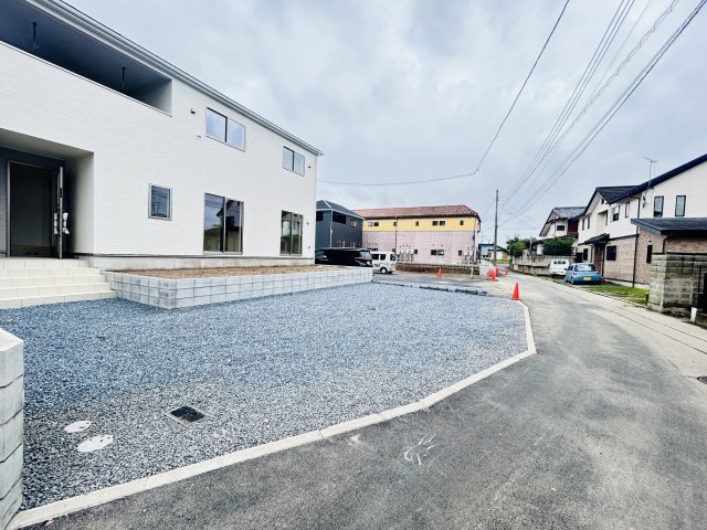 新築　前橋市青柳町第28　クレイドルガーデン　4号棟の前面道路含む現地写真|現地写真　南側接道幅員約4ｍ